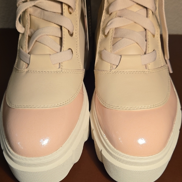 Sorel Women's Waterproof Beige and Light Pink Winter Boots - Picture 10 of 10